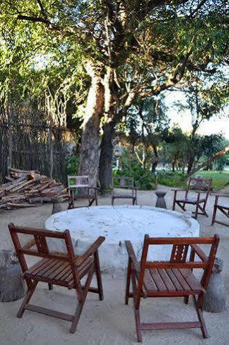 Caprivi Houseboat Safari Lodge Katima Mulilo Exteriör bild