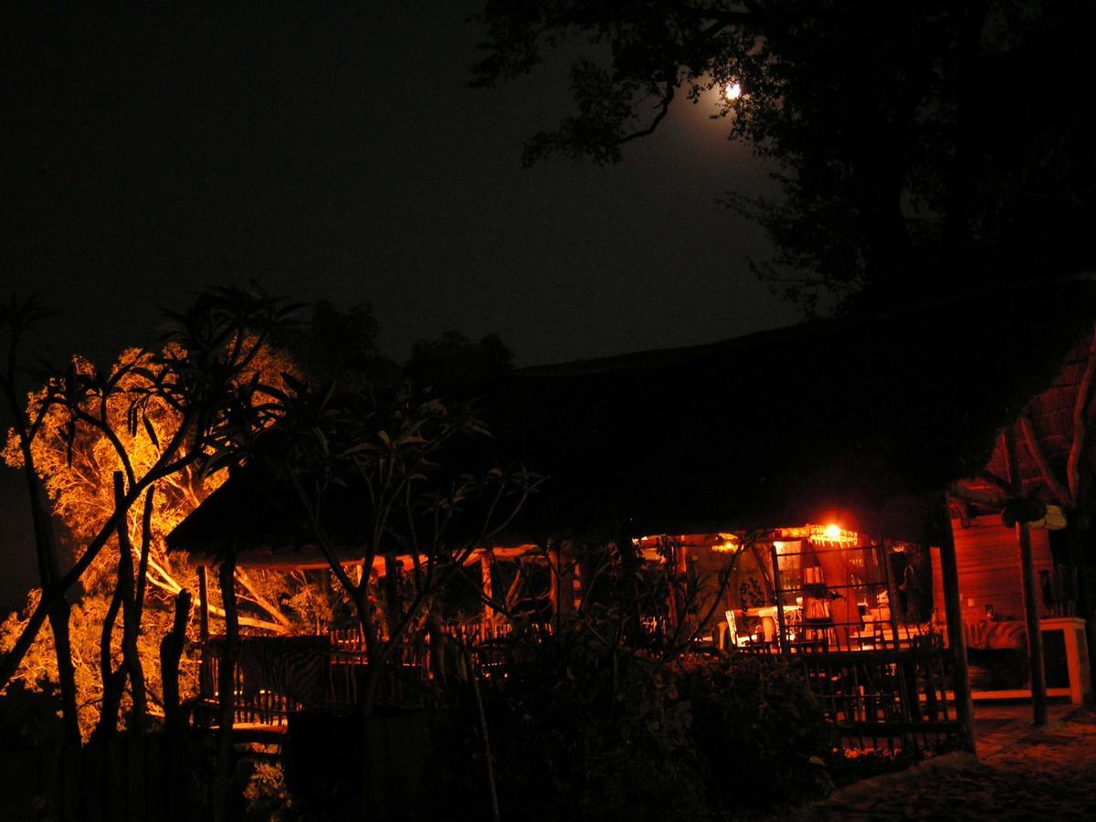 Caprivi Houseboat Safari Lodge Katima Mulilo Exteriör bild