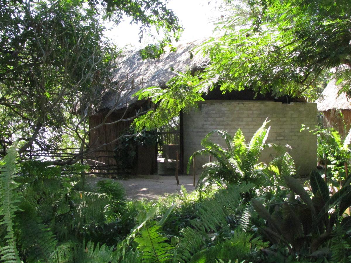 Caprivi Houseboat Safari Lodge Katima Mulilo Exteriör bild